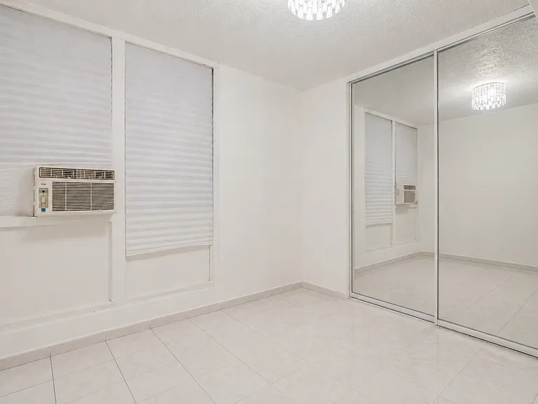 Condominio Golden Tower Apt 602 — Photo 10
