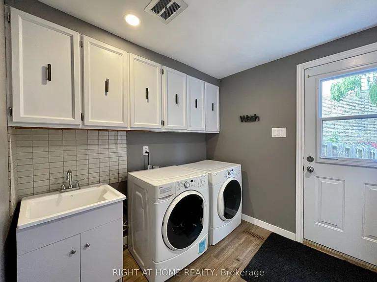 183 Autumn Hill Cres #UPPER — Photo 23