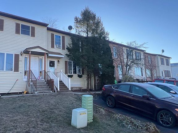 3rd image of 251 White Dogwood Dr