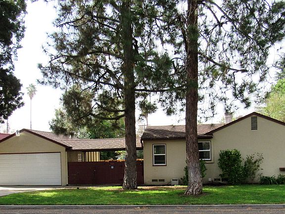 View of Garage and Side Yard