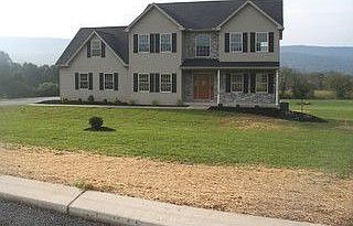 2nd image of 19 Pheasant Hill Dr
