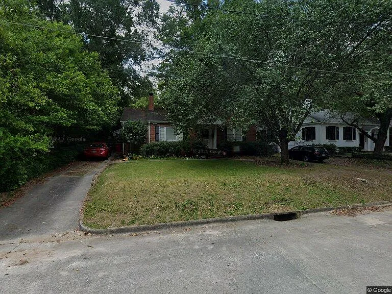 2470 McDonald Ave — Photo 1