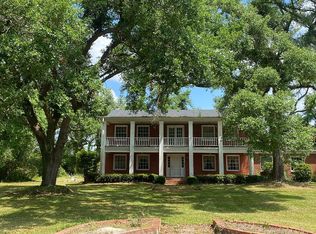 2063 Walker Rd, Sulphur, LA 70665