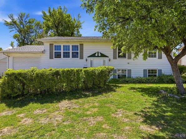 4513 Navajo Dr NE, Cedar Rapids, IA 52402