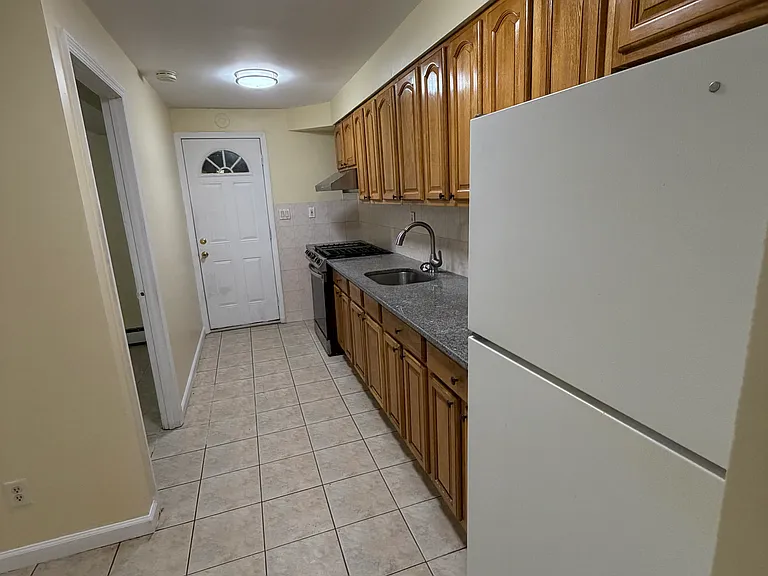 4234 Bedford Ave — Photo 6