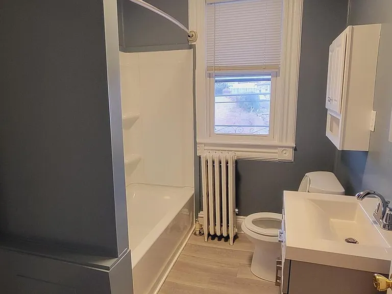 864 S Main St #3 — Photo 15