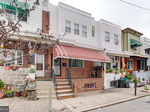 2nd image of 2631 S Darien St