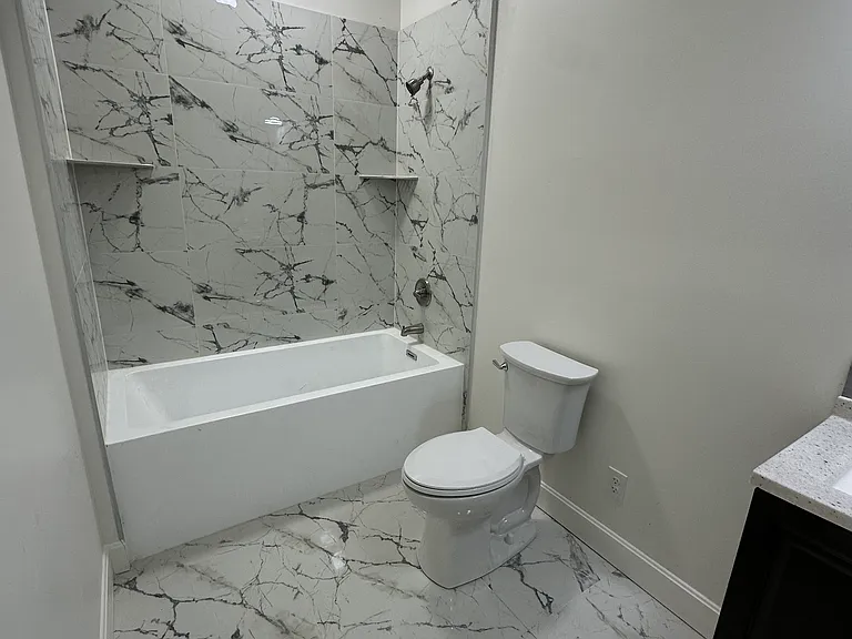 540 S 4th St #301 — Photo 7