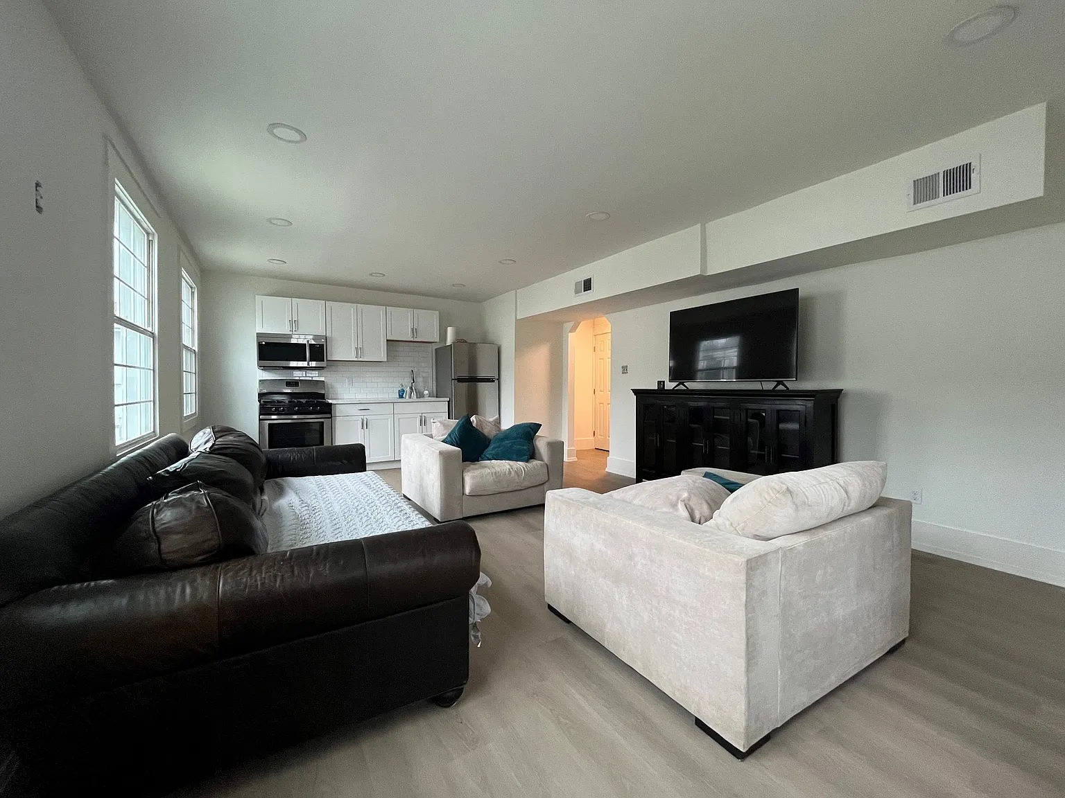 1 bed, 800 sqft, $1,395 — Photo 2