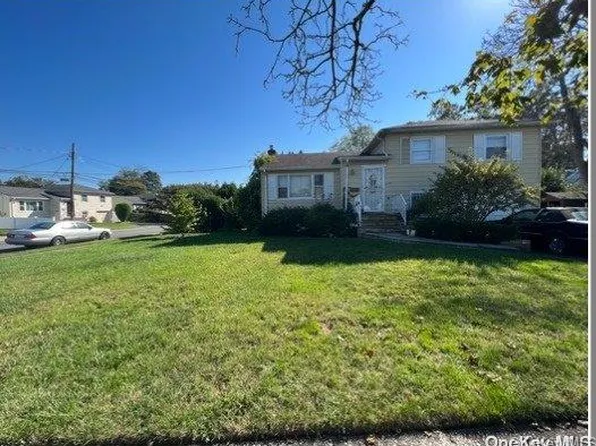 184 Grenada Avenue, Roosevelt, NY 11575