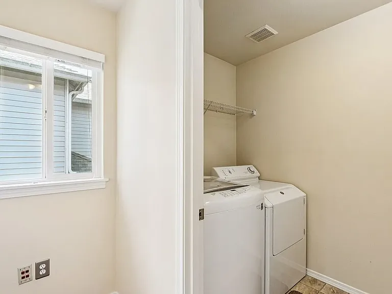 28441 33rd Ln S — Photo 5