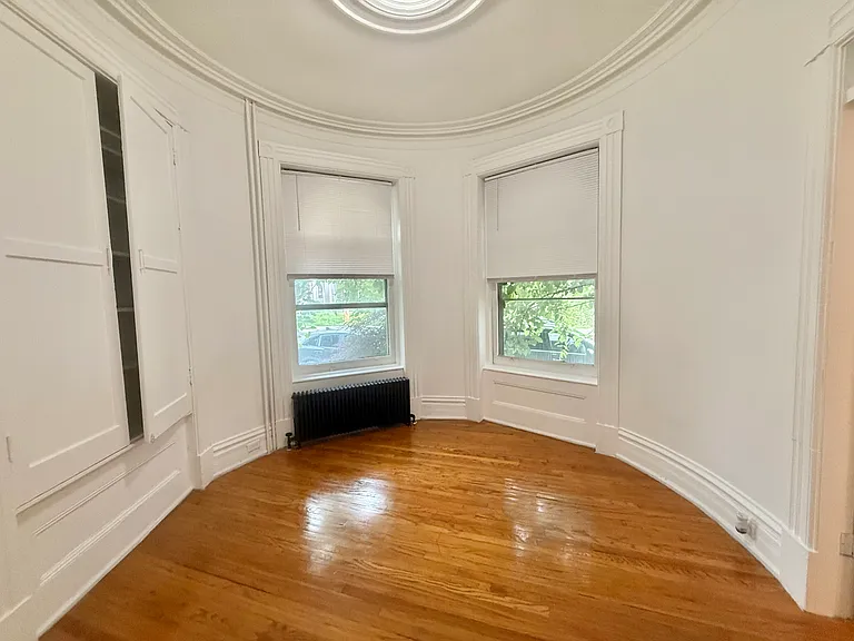 143 2nd Ave #1F — Photo 7