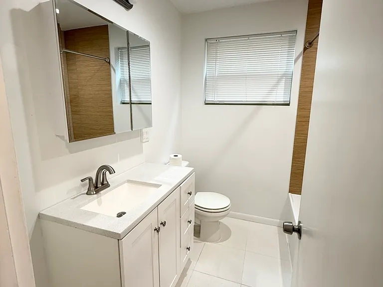 2433 N 78th Ave #2 — Photo 9