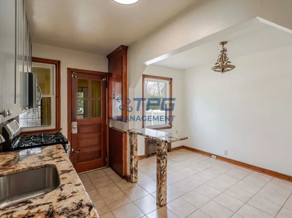 413 E 7th Ave, Roselle, NJ 07203