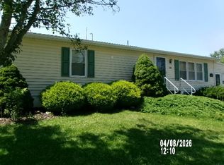 48 Woodside Dr, Bergen, NY 14416