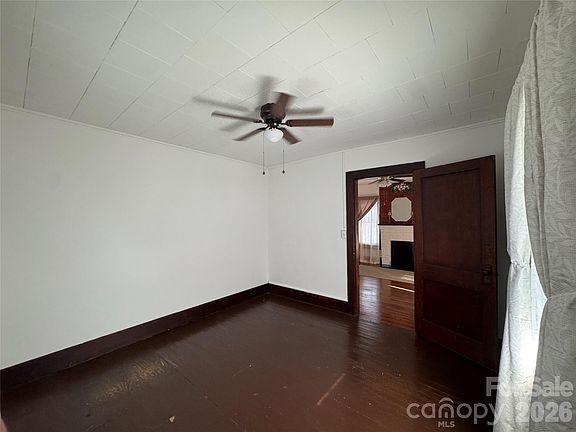 5th image of 44 Ellis St