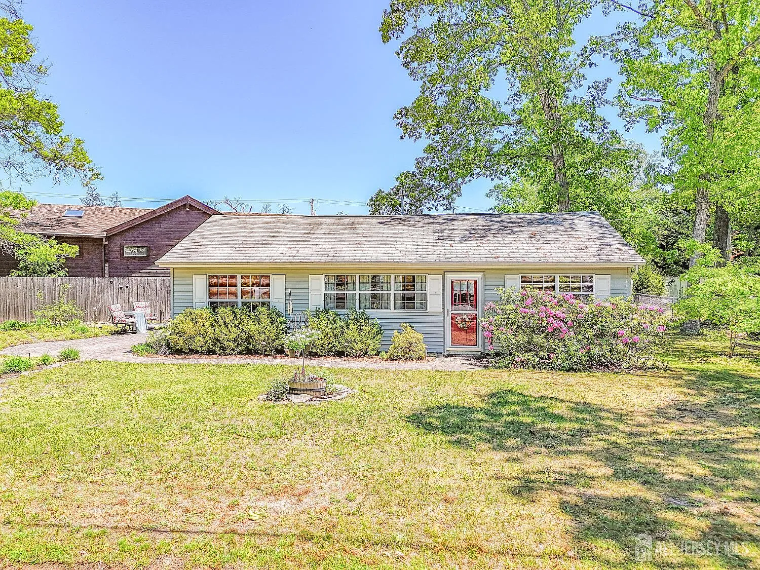 312 Bunnell Pl photo 1