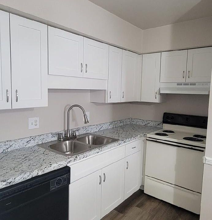 1st image of 111 Bowman Ave #1