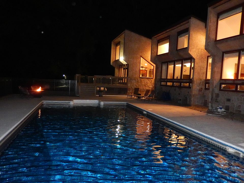 1st image of 3949 Riverview Dr
