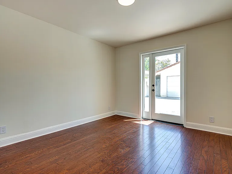712 N Vista St — Photo 22