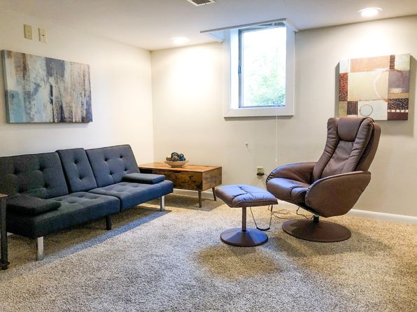 223 E Rose St #2