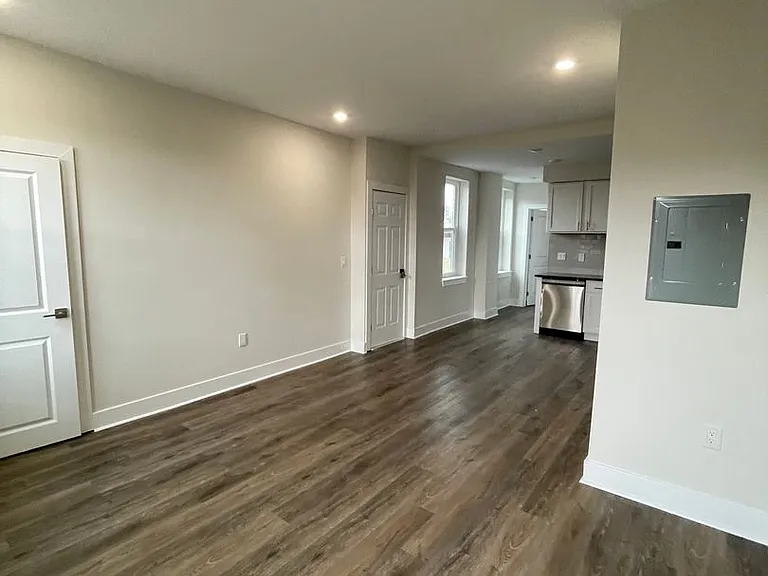 507 Christian St — Photo 5