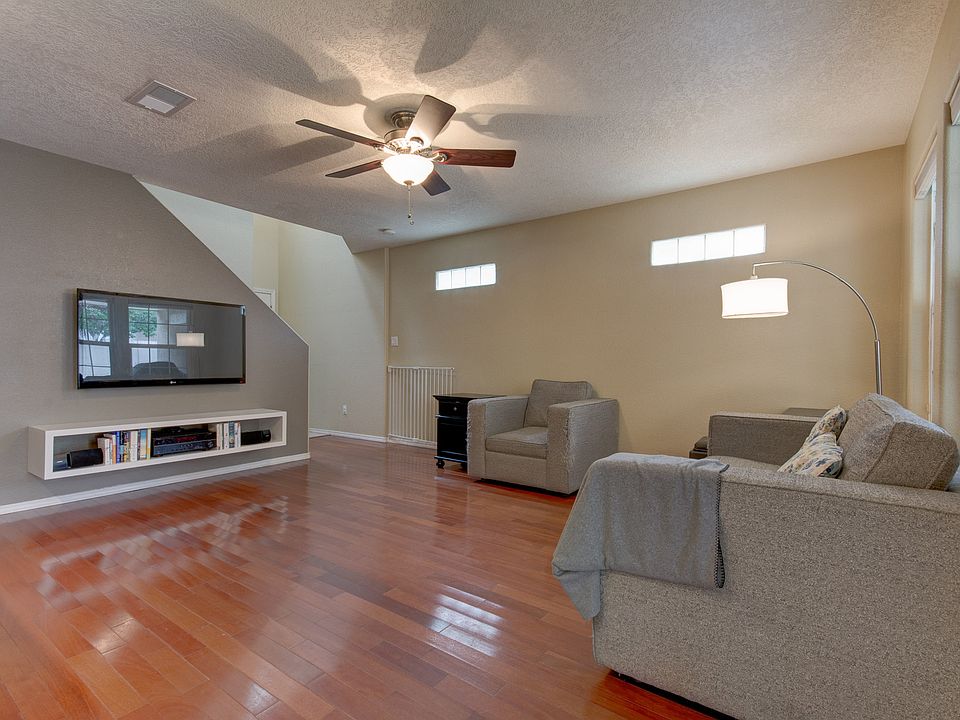 1st image of 4932 Sereno Dr NE