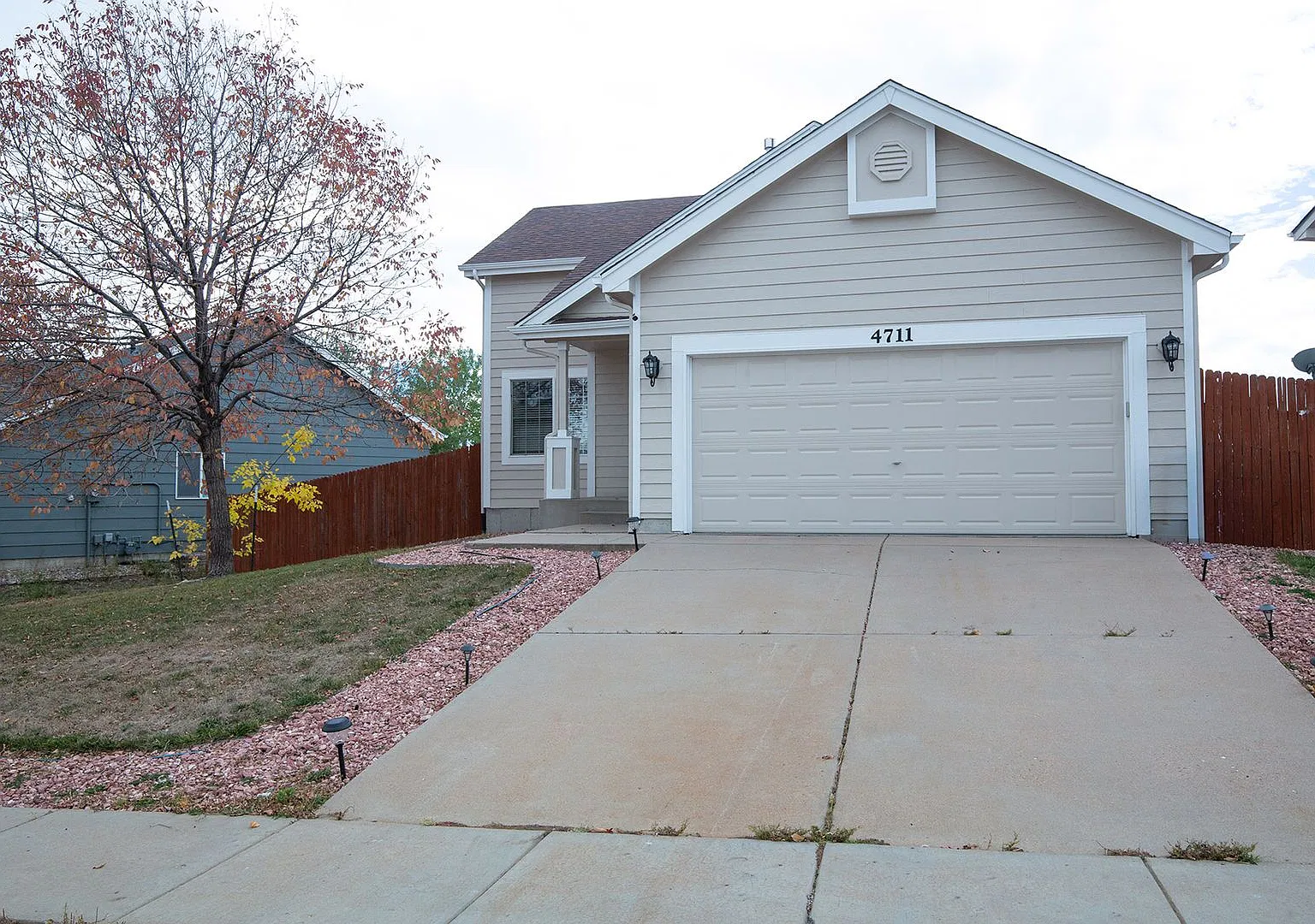 Single Family Home for Rent off Powers Corridor & Stetson Hills — Photo 1