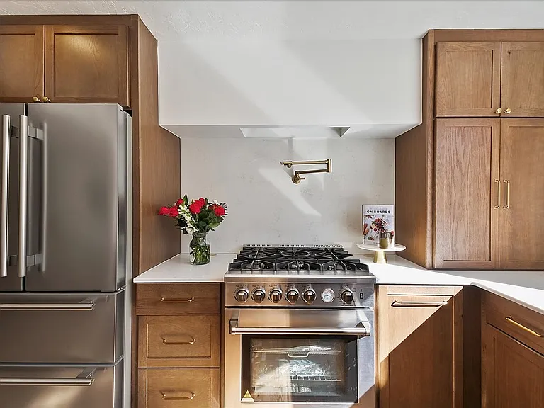 459 S Walnut St — Photo 8