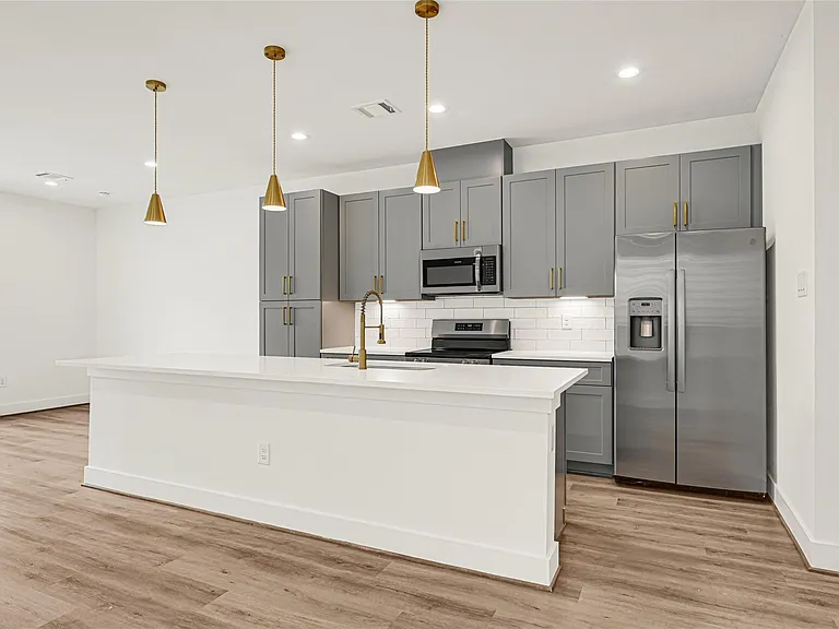 4606 Crown Grove Ln — Photo 1