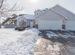 10903 Brittany Dr, Champlin, MN 55316