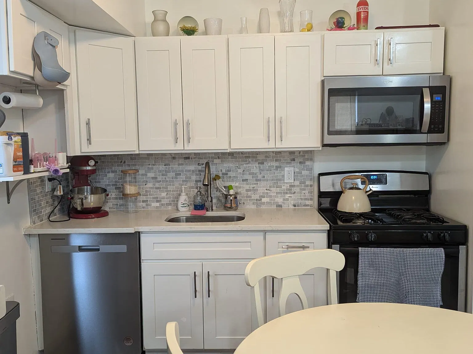 3 bed, $3,000 — Photo 3