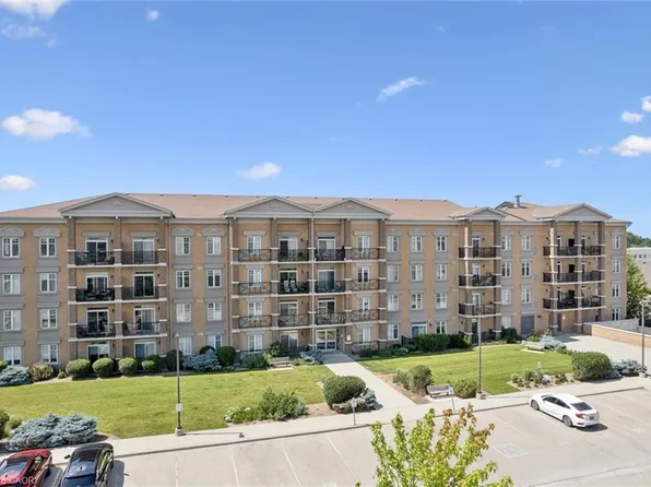2 Colonial Dr #113, Guelph, ON N1L 0K8