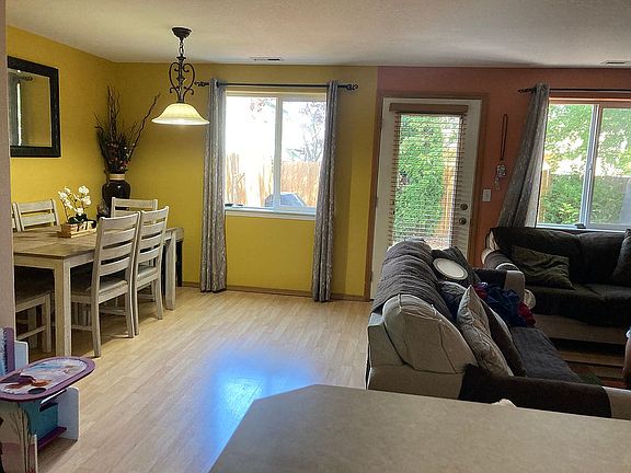 3rd image of 2614 NE 1st Dr