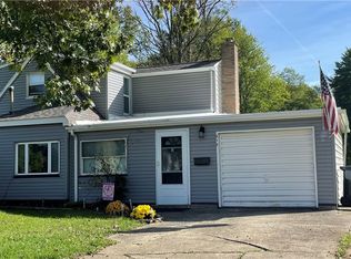 915 Beechwood Dr, Girard, OH 44420