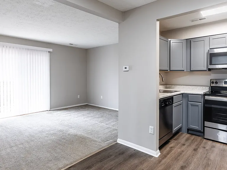 605 Hanna Ave — Photo 1