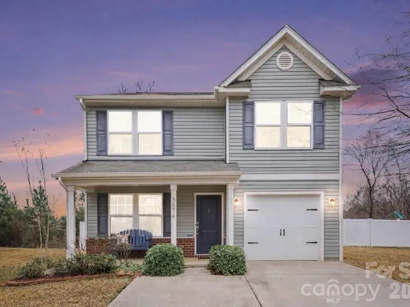 3874 Streamside Dr, Gastonia, NC 28056