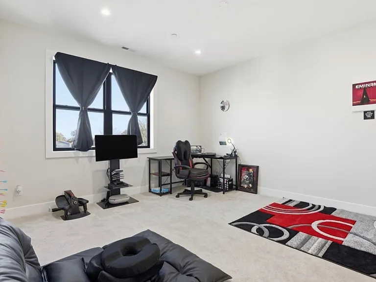 6931 River Dr — Photo 24