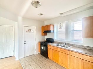 3939 W Iowa St #1R, Chicago, IL 60651