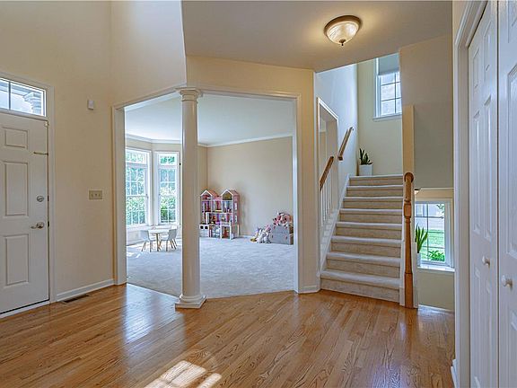 5th image of 4485 Steeplechase Dr