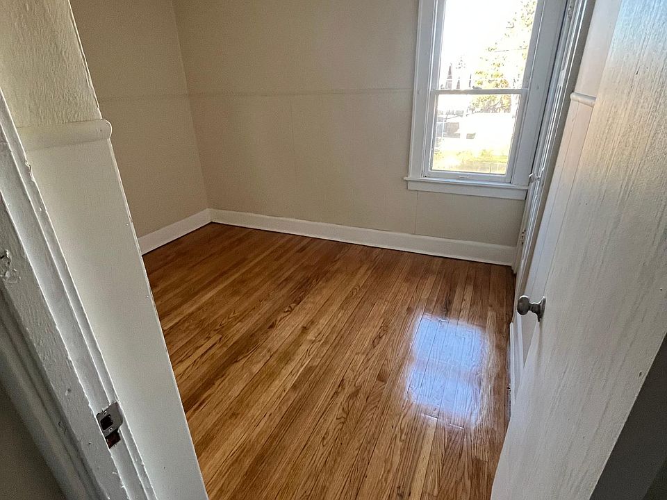 1st image of 420 W Keefe Ave #422A