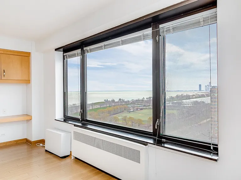 3100 N Lake Shore Dr #1906 — Photo 4