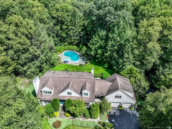 13 Deerfield Road, Brookfield, CT 06804