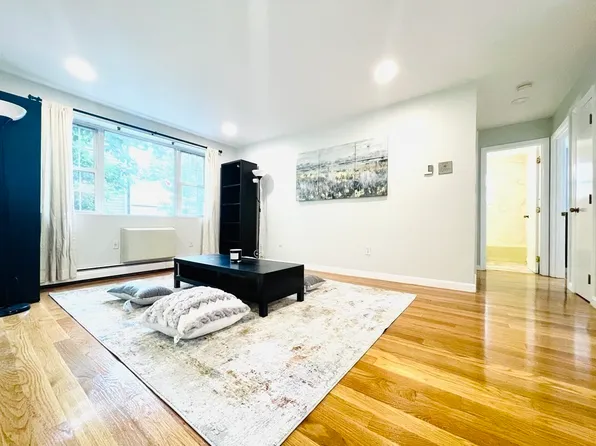 5 Walden St APT 3, Cambridge, MA 02140