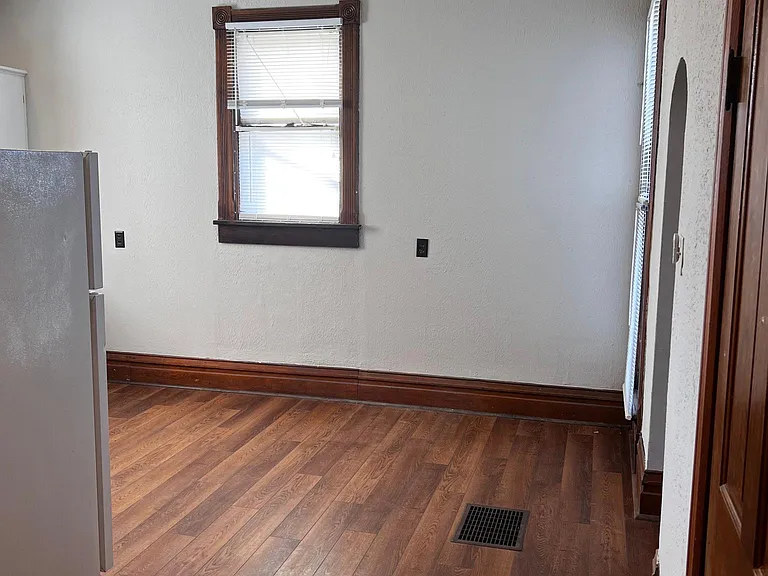 107 S College Ave #4 — Photo 16