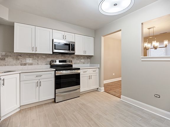 4th image of 1002 Castilian Ct APT 116
