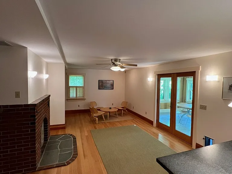 180 Foss Hill Rd — Photo 13
