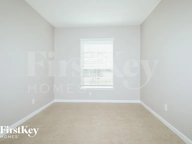 8981 Oval Glass St — Photo 12
