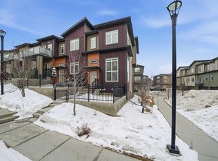 43 S Sage Bluff Cir NW, Calgary, AB T3R1T5