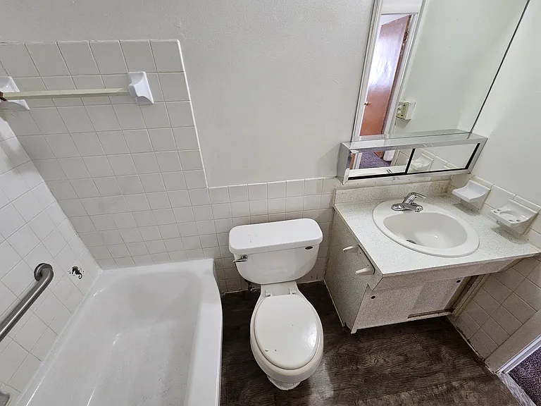 15108 Euclid Ave #103 — Photo 5